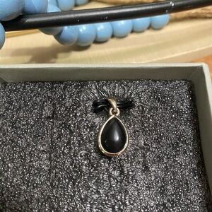 Teardrop pendant